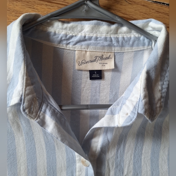 Universal Thread  Button Shirt Sz S - Picture 8 of 9